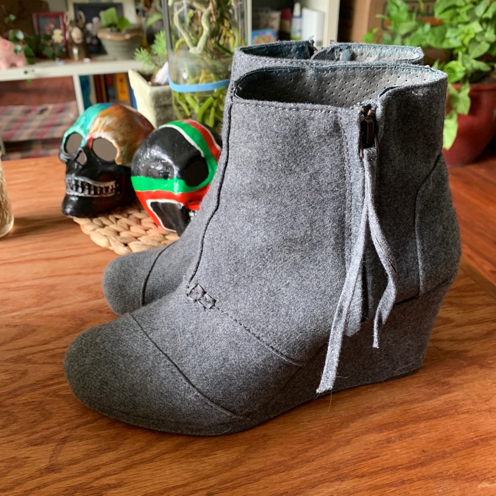 New Tom’s ankle boots